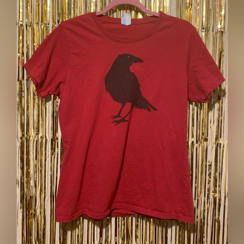 Red t-shirt with black crow size L but runs small